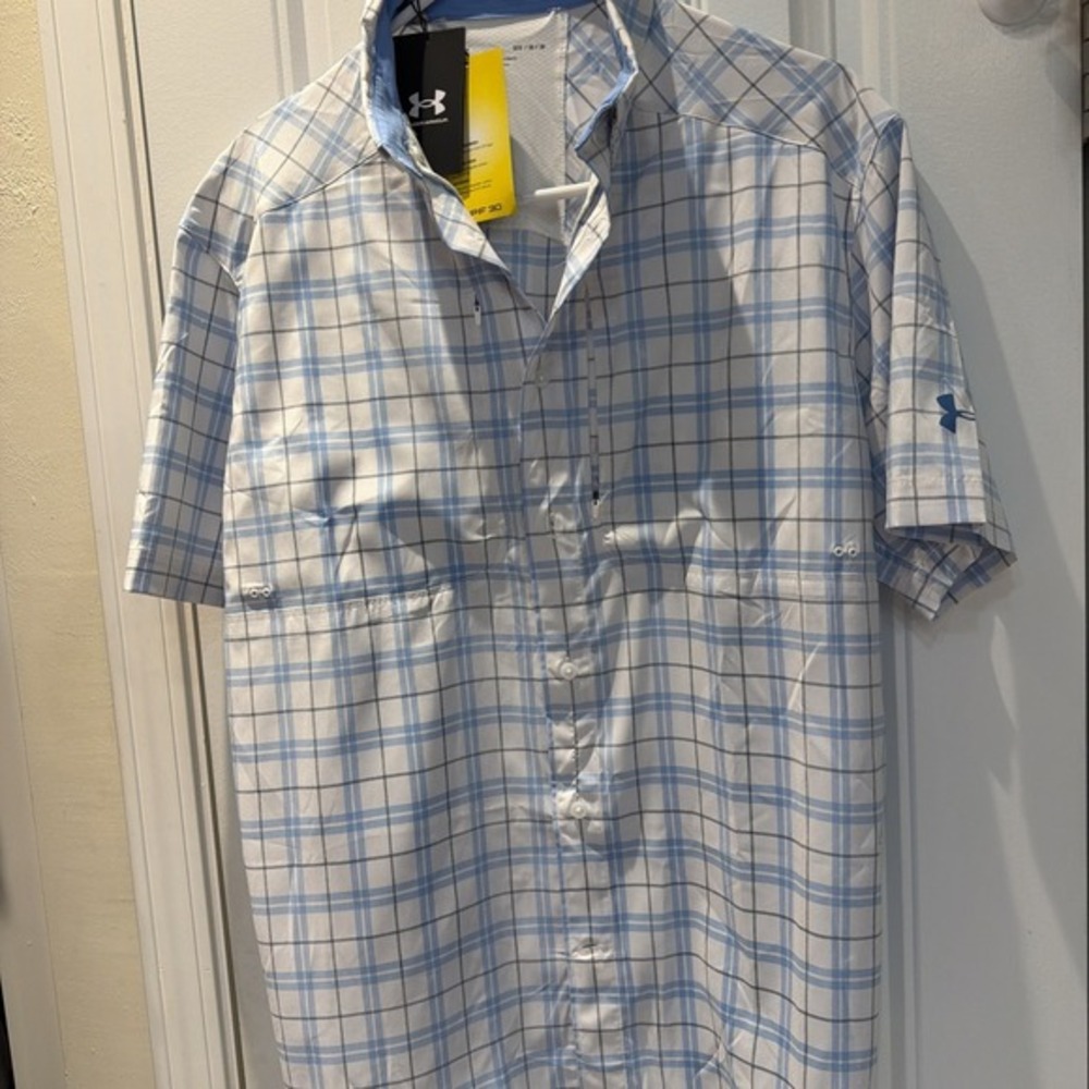 Under Armor M Blue Plaid‎  Light Weight UPF 30  Loose Fit NWT $60.00 3996